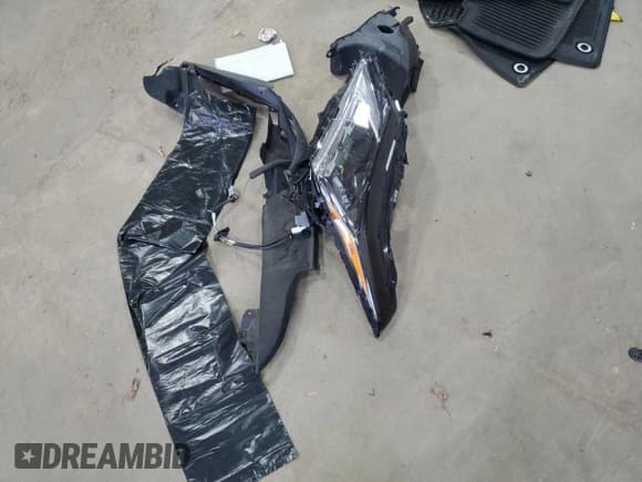 ✅ 2019 Lexus RX 350 • VIN: 2T2BZMCA3KC211806 • Lot: 90116545. Wystawiony na Copart z przebiegiem 46 228 mil. Bezpłatny archiwum sprzedaży aukcyjnych z USA i szczegółowy raport historii pojazdu na DreamBid. Zdjęcie 13.