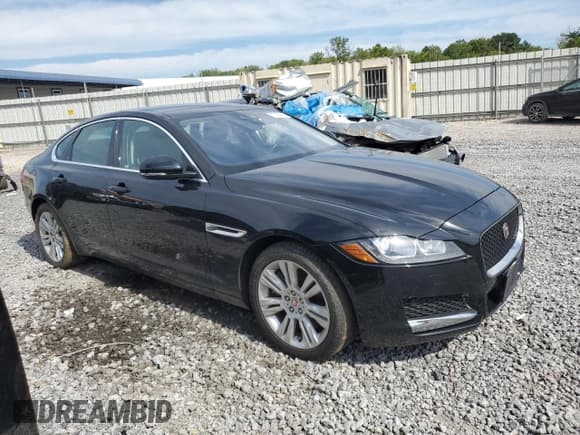 ✅ 2016 Jaguar XF 35t Premium • VIN: SAJBJ4BV6GCY18106 • Lot: 70354565. Wystawiony na Copart z przebiegiem 107 930 mil. Bezpłatny archiwum sprzedaży aukcyjnych z USA i szczegółowy raport historii pojazdu na DreamBid. Zdjęcie 4.
