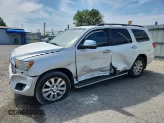 ✅ 2016 Toyota Sequoia Platinum • VIN: 5TDYY5G10GS063887 • Лот: 69389995. Опубликован ранее на Copart с пробегом 117 678 миль. Бесплатный доступ к архиву аукционных продаж из США и подробный отчёт об истории автомобиля на DreamBid. Изображение 1.