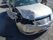 ✅ 2014 Chrysler 200 LX • VIN: 1C3CCBAB8EN206360 • Лот: 43417890. Опубликован ранее на IAAI с пробегом 106 860 миль. Бесплатный доступ к архиву аукционных продаж из США и подробный отчёт об истории автомобиля на DreamBid. Изображение 6.