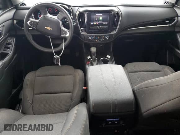 2021 Chevrolet Traverse LS z VIN 1GNERFKW5MJ137443, wystawiony jako Copart lot #81849975 z przebiegiem 125 644 mil mil oraz Szkoda całkowita • Salvage title. Historia ofert i sprzedaży dostępna na DreamBid. Obrazek 8.