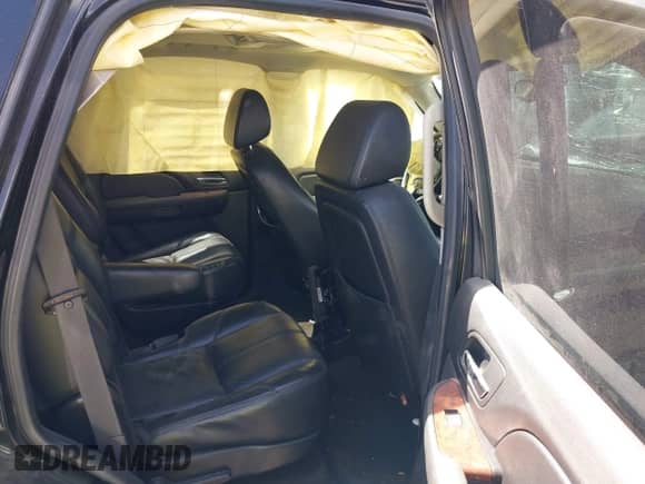 2008 Chevrolet Tahoe 2LT z VIN 1GNFC13JX8R107504, wystawiony jako IAAI lot #42058079 z przebiegiem Nie podano mil oraz . Historia ofert i sprzedaży dostępna na DreamBid. Obrazek 8.