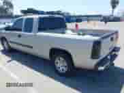 ✅ 2005 Chevrolet Silverado 1500 LS • VIN: 1GCEC19Z55Z339828 • Lot: 42303915. Wystawiony na IAAI z przebiegiem 90 509 mil mil. Skorzystaj z bezpłatnego archiwum sprzedaży aukcyjnych z USA i zobacz szczegółowy raport historii pojazdu na DreamBid. Zdjęcie 3.