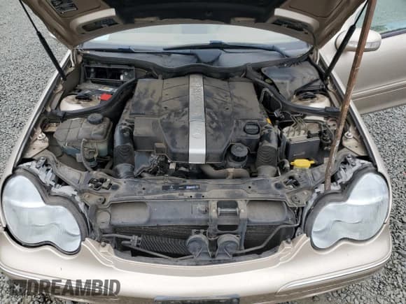 ✅ 2003 Mercedes-Benz C 240 • VIN: WDBRF61JX3F330180 • Лот: 81152585. Опубликован ранее на Copart с пробегом 124 784 миль. Бесплатный доступ к архиву аукционных продаж из США и подробный отчёт об истории автомобиля на DreamBid. Изображение 11.