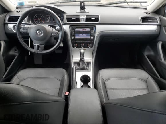 ✅ 2013 Volkswagen Passat SE • VIN: 1VWBN7A31DC078073 • Lot: 85504405. Listed on Copart with 103,384 mi. Free auction sales archive from the USA and detailed vehicle history report at DreamBid. Image 8.