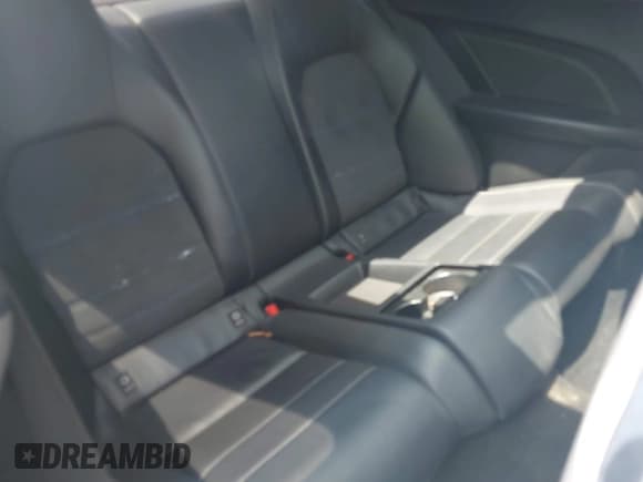 ✅ 2015 Mercedes-Benz C 250 • VIN: WDDGJ4HB5FG355812 • Lot: 42874132. Listed on IAAI with Not provided. Free auction sales archive from the USA and detailed vehicle history report at DreamBid. Image 8.