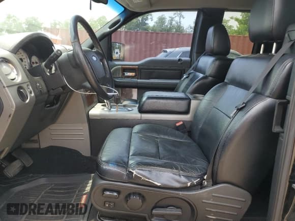 ✅ 2004 Ford F-150 XLT • VIN: 1FTPX14524NB57401 • Lot: 60979965. Wystawiony na Copart z przebiegiem 222 924 mil. Bezpłatny archiwum sprzedaży aukcyjnych z USA i szczegółowy raport historii pojazdu na DreamBid. Zdjęcie 7.