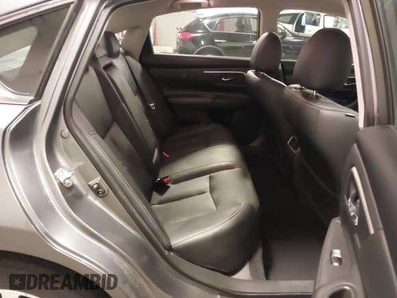 ✅ 2018 Nissan Altima S • VIN: 1N4AL3AP9JC225399 • Lot: 42858412. Wystawiony na IAAI z przebiegiem 127 737 mil. Bezpłatny archiwum sprzedaży aukcyjnych z USA i szczegółowy raport historii pojazdu na DreamBid. Zdjęcie 8.