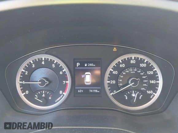 ✅ 2020 Hyundai Santa Fe SE • VIN: 5NMS2CAD0LH137336 • Lot: 43546650. Wystawiony na IAAI z przebiegiem 74 198 mil. Bezpłatny archiwum sprzedaży aukcyjnych z USA i szczegółowy raport historii pojazdu na DreamBid. Zdjęcie 7.