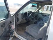 ✅ 2002 Chevrolet Blazer LS • VIN: 1GNDT13W72K122979 • Lot: 43213113. Wystawiony na IAAI z przebiegiem Nie podano. Bezpłatny archiwum sprzedaży aukcyjnych z USA i szczegółowy raport historii pojazdu na DreamBid. Zdjęcie 5.