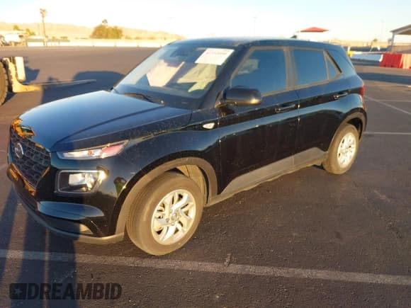 ✅ 2022 Hyundai Venue SE • VIN: KMHRB8A32NU186225 • Lot: 41352090. Wystawiony na IAAI z przebiegiem 43 767 mil. Bezpłatny archiwum sprzedaży aukcyjnych z USA i szczegółowy raport historii pojazdu na DreamBid. Zdjęcie 17.