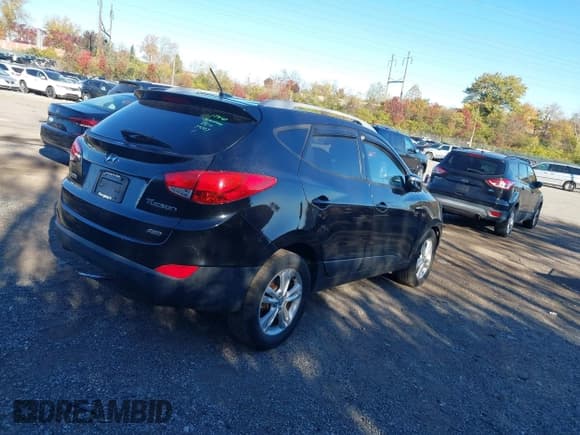 ✅ 2013 Hyundai Tucson GLS • VIN: KM8JUCAC2DU765983 • Лот: 43601339. Опубликован ранее на IAAI с пробегом 114 326 миль. Бесплатный доступ к архиву аукционных продаж из США и подробный отчёт об истории автомобиля на DreamBid. Изображение 4.