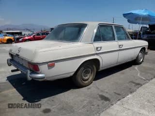 ✅ 1969 Mercedes-Benz 250 • VIN: 11401012026627 • Lot: 68134765. Wystawiony na Copart z przebiegiem 48 638 mil. Bezpłatny archiwum sprzedaży aukcyjnych z USA i szczegółowy raport historii pojazdu na DreamBid. Zdjęcie 3.