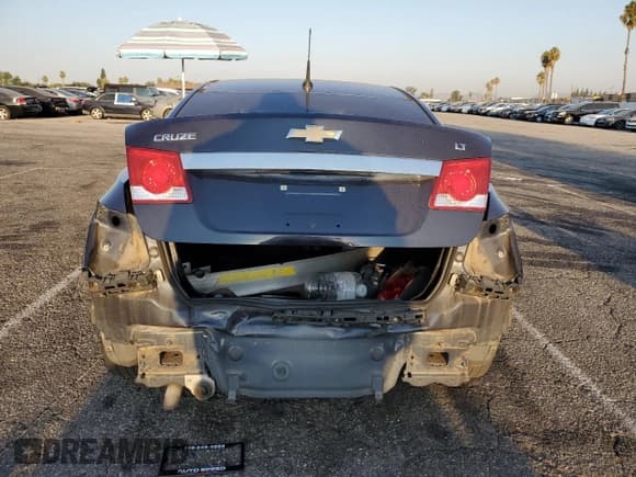 ✅ 2014 Chevrolet Cruze 2LT • VIN: 1G1PE5SB9E7372858 • Lot: 70958125. Listed on Copart with 114,063 mi. Free auction sales archive from the USA and detailed vehicle history report at DreamBid. Image 6.