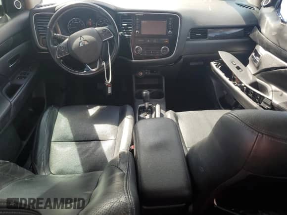 2016 Mitsubishi Outlander SE z VIN JA4AD3A34GZ054565, wystawiony jako Copart lot #84243245 z przebiegiem 126 920 mil mil oraz Szkoda całkowita • Salvage title. Historia ofert i sprzedaży dostępna na DreamBid. Obrazek 8.