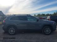 ✅ 2022 Jeep Cherokee Latitude Lux • VIN: 1C4PJMMN1ND514383 • Lot: 43303360. Wystawiony na IAAI z przebiegiem 25 467 mil. Bezpłatny archiwum sprzedaży aukcyjnych z USA i szczegółowy raport historii pojazdu na DreamBid. Zdjęcie 14.