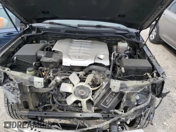 ✅ 2018 Toyota Land Cruiser • VIN: JTMCY7AJ6J4063717 • Лот: 71155184. Опубликован ранее на Copart с пробегом 107 071 миль. Бесплатный доступ к архиву аукционных продаж из США и подробный отчёт об истории автомобиля на DreamBid. Изображение 12.