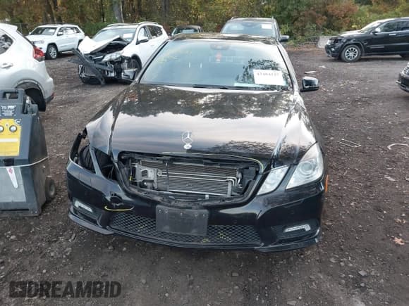 ✅ 2010 Mercedes-Benz E 550 Luxury • VIN: WDDHF9AB0AA167465 • Lot: 43484137. Wystawiony na IAAI z przebiegiem 81 746 mil. Bezpłatny archiwum sprzedaży aukcyjnych z USA i szczegółowy raport historii pojazdu na DreamBid. Zdjęcie 6.