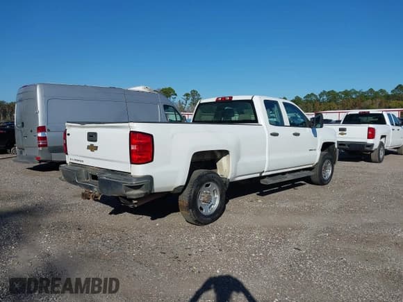 ✅ 2017 Chevrolet Silverado 2500HD Work Truck • VIN: 1GC2CUEG4HZ220696 • Лот: 43628736. Опубликован ранее на IAAI с пробегом 313 350 миль. Бесплатный доступ к архиву аукционных продаж из США и подробный отчёт об истории автомобиля на DreamBid. Изображение 4.