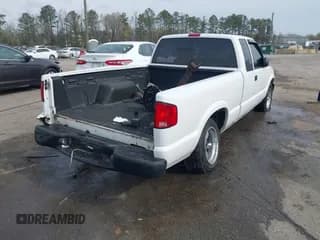 ✅ 2003 Chevrolet S-10 LS • VIN: 1GCCS19X338150624 • Лот: 41913735. Опубликован ранее на IAAI с пробегом 255 608 миль. Бесплатный доступ к архиву аукционных продаж из США и подробный отчёт об истории автомобиля на DreamBid. Изображение 4.