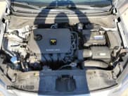 ✅ 2017 Hyundai Elantra Value Edition • VIN: 5NPD84LF3HH065294 • Лот: 89825205. Опубликован ранее на Copart с пробегом 83 372 миль. Бесплатный доступ к архиву аукционных продаж из США и подробный отчёт об истории автомобиля на DreamBid. Изображение 11.