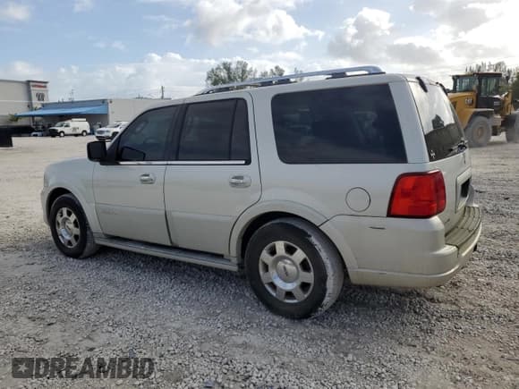 ✅ 2006 Lincoln Navigator Luxury • VIN: 5LMFU27546LJ19486 • Lot: 75805464. Wystawiony na Copart z przebiegiem 137 832 mil. Bezpłatny archiwum sprzedaży aukcyjnych z USA i szczegółowy raport historii pojazdu na DreamBid. Zdjęcie 2.