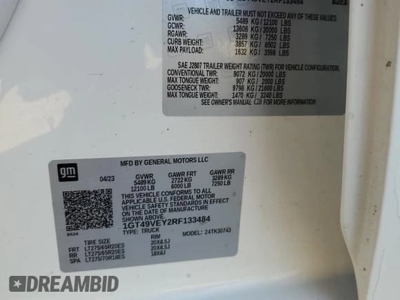 ✅ 2024 GMC Sierra 3500HD AT4 • VIN: 1GT49VEY2RF133484 • Lot: 82182714. Wystawiony na Copart z przebiegiem Nie podano. Bezpłatny archiwum sprzedaży aukcyjnych z USA i szczegółowy raport historii pojazdu na DreamBid. Zdjęcie 12.