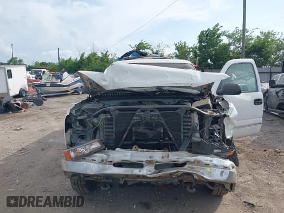 ✅ 2003 Chevrolet Silverado 2500HD LS • VIN: 1GCHC29113E249478 • Lot: 42145187. Listed on IAAI with 580,776 mi. Free auction sales archive from the USA and detailed vehicle history report at DreamBid. Image 6.