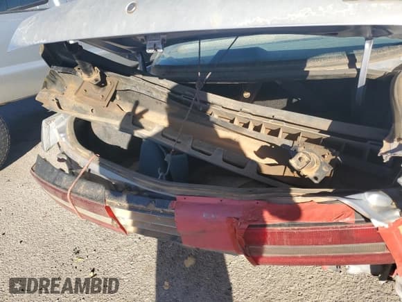 ✅ 1995 Buick Century Limited SL • VIN: 1G4AG55M5S6446763 • Lot: 88501625. Wystawiony na Copart z przebiegiem 144 825 mil. Bezpłatny archiwum sprzedaży aukcyjnych z USA i szczegółowy raport historii pojazdu na DreamBid. Zdjęcie 12.