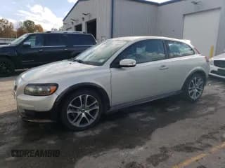✅ 2008 Volvo C30 Version 1.0 • VIN: YV1MK672082069061 • Lot: 77767524. Wystawiony na Copart z przebiegiem 124 737 mil. Bezpłatny archiwum sprzedaży aukcyjnych z USA i szczegółowy raport historii pojazdu na DreamBid. Zdjęcie 1.