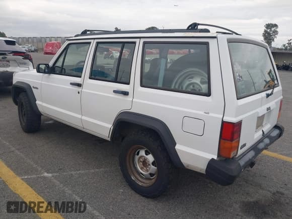 ✅ 1995 Jeep Cherokee SE • VIN: 1J4FT28S9SL563028 • Лот: 43753102. Опубликован ранее на IAAI с пробегом 216 569 миль. Бесплатный доступ к архиву аукционных продаж из США и подробный отчёт об истории автомобиля на DreamBid. Изображение 3.