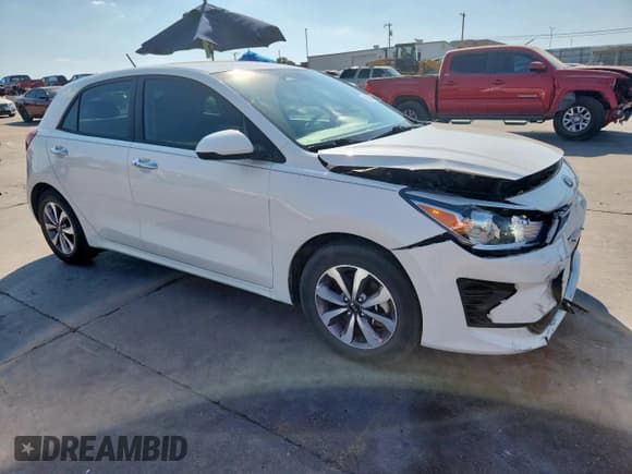 ✅ 2021 Kia Rio S • VIN: 3KPA25AD8ME375807 • Lot: 82187585. Wystawiony na Copart z przebiegiem 31 261 mil. Bezpłatny archiwum sprzedaży aukcyjnych z USA i szczegółowy raport historii pojazdu na DreamBid. Zdjęcie 4.