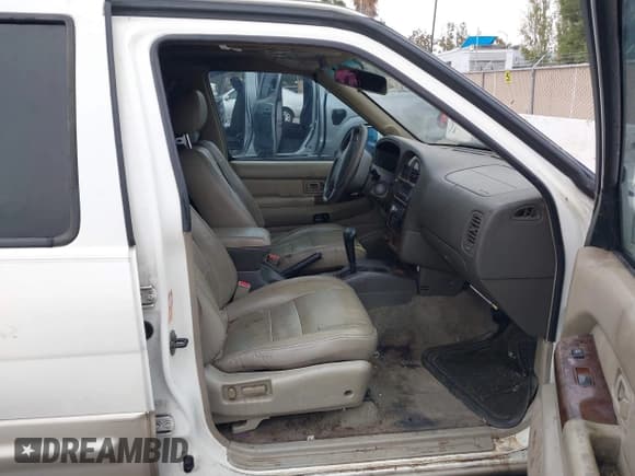 ✅ 2000 Infiniti QX4 • VIN: JNRAR07Y8YW078539 • Лот: 43578312. Опубликован ранее на IAAI с пробегом 291 176 миль. Бесплатный доступ к архиву аукционных продаж из США и подробный отчёт об истории автомобиля на DreamBid. Изображение 5.