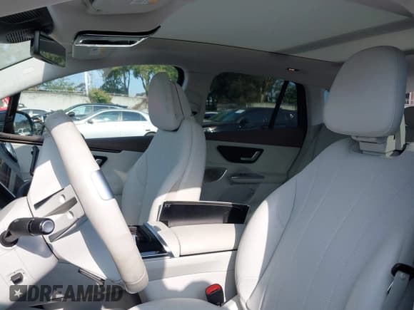 ✅ 2023 Mercedes-Benz EQE 350 • VIN: 4JGGM1CBXPA013666 • Лот: 42714484. Опубликован ранее на IAAI с пробегом 30 270 миль. Бесплатный доступ к архиву аукционных продаж из США и подробный отчёт об истории автомобиля на DreamBid. Изображение 21.