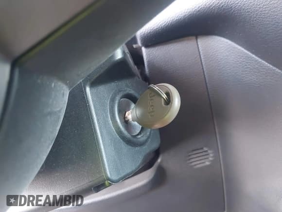 ✅ 2018 Jeep Wrangler Willys Wheeler W • VIN: 1C4AJWAGXJL924901 • Lot: 42672140. Listed on IAAI with 76,772 mi. Free auction sales archive from the USA and detailed vehicle history report at DreamBid. Image 11.