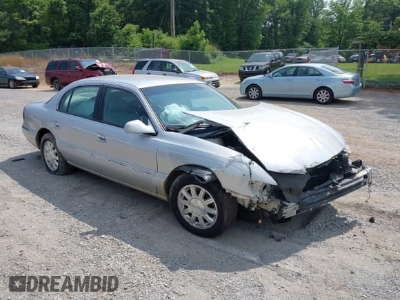 ✅ 1999 Lincoln Continental • VIN: 1LNHM97V5XY630004 • Лот: 42434619. Опубликован ранее на IAAI с пробегом 175 458 миль. Бесплатный доступ к архиву аукционных продаж из США и подробный отчёт об истории автомобиля на DreamBid. Изображение 1.