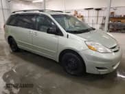 ✅ 2007 Toyota Sienna CE • VIN: 5TDZK23C57S082530 • Lot: 90252845. Wystawiony na Copart z przebiegiem 191 830 mil. Bezpłatny archiwum sprzedaży aukcyjnych z USA i szczegółowy raport historii pojazdu na DreamBid. Zdjęcie 4.