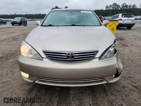 ✅ 2005 Toyota Camry XLE • VIN: 4T1BF30K35U087219 • Лот: 84420425. Опубликован ранее на Copart с пробегом 209 328 миль. Бесплатный доступ к архиву аукционных продаж из США и подробный отчёт об истории автомобиля на DreamBid. Изображение 5.