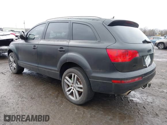 ✅ 2008 Audi Q7 Premium • VIN: WA1BV74L48D027949 • Lot: 41516485. Wystawiony na IAAI z przebiegiem 265 032 mil. Bezpłatny archiwum sprzedaży aukcyjnych z USA i szczegółowy raport historii pojazdu na DreamBid. Zdjęcie 3.