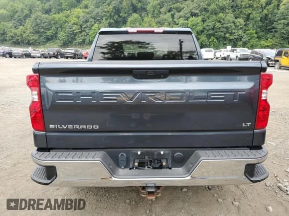 ✅ 2021 Chevrolet Silverado 1500 LT • VIN: 1GCPYJEKXMZ450988 • Lot: 67825464. Wystawiony na Copart z przebiegiem 12 388 mil. Bezpłatny archiwum sprzedaży aukcyjnych z USA i szczegółowy raport historii pojazdu na DreamBid. Zdjęcie 6.
