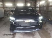 ✅ 2023 Chevrolet Suburban LT • VIN: 1GNSCCKD8PR379635 • Lot: 82086374. Wystawiony na Copart z przebiegiem 44 919 mil. Bezpłatny archiwum sprzedaży aukcyjnych z USA i szczegółowy raport historii pojazdu na DreamBid. Zdjęcie 5.