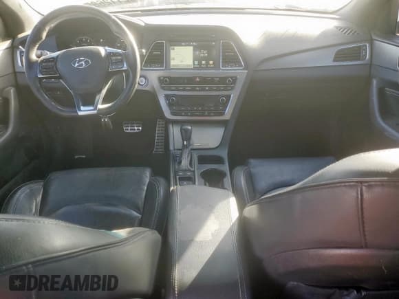 ✅ 2015 Hyundai Sonata Sport • VIN: 5NPE34AB1FH117005 • Lot: 92112685. Listed on Copart with 195,932 mi. Free auction sales archive from the USA and detailed vehicle history report at DreamBid. Image 8.