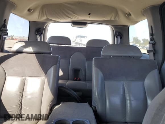 ✅ 1999 Dodge Durango • VIN: 1B4HR28Z2XF698848 • Lot: 89729315. Wystawiony na Copart z przebiegiem 227 050 mil. Bezpłatny archiwum sprzedaży aukcyjnych z USA i szczegółowy raport historii pojazdu na DreamBid. Zdjęcie 10.