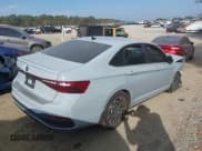 ✅ 2025 Volkswagen Jetta Sport • VIN: 3VWBX7BU1SM058760 • Лот: 43493970. Опубликован ранее на IAAI с пробегом 4 449 миль. Бесплатный доступ к архиву аукционных продаж из США и подробный отчёт об истории автомобиля на DreamBid. Изображение 4.