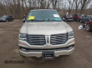 ✅ 2017 Lincoln Navigator Select • VIN: 5LMJJ3JT5HEL02760 • Lot: 41731254. Wystawiony na IAAI z przebiegiem 189 007 mil. Bezpłatny archiwum sprzedaży aukcyjnych z USA i szczegółowy raport historii pojazdu na DreamBid. Zdjęcie 12.