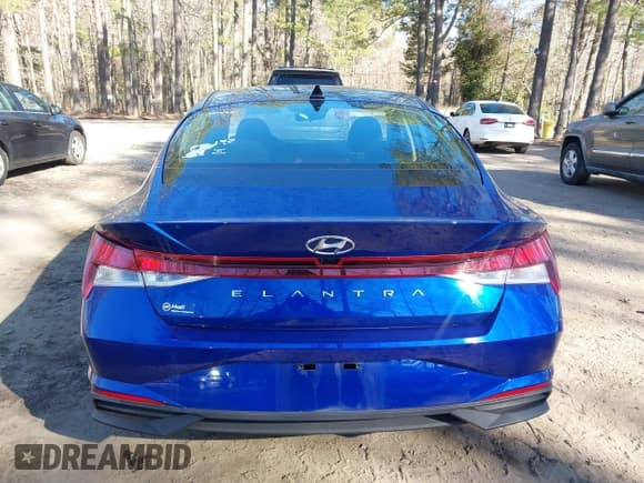 ✅ 2023 Hyundai Elantra SEL • VIN: 5NPLS4AG3PH086475 • Lot: 41807966. Listed on IAAI with 43,388 mi. Free auction sales archive from the USA and detailed vehicle history report at DreamBid. Image 17.