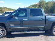 ✅ 2017 Chevrolet Silverado 1500 High Country • VIN: 3GCUKTEC5HG509458 • Lot: 43517091. Wystawiony na IAAI z przebiegiem 250 022 mil. Bezpłatny archiwum sprzedaży aukcyjnych z USA i szczegółowy raport historii pojazdu na DreamBid. Zdjęcie 15.