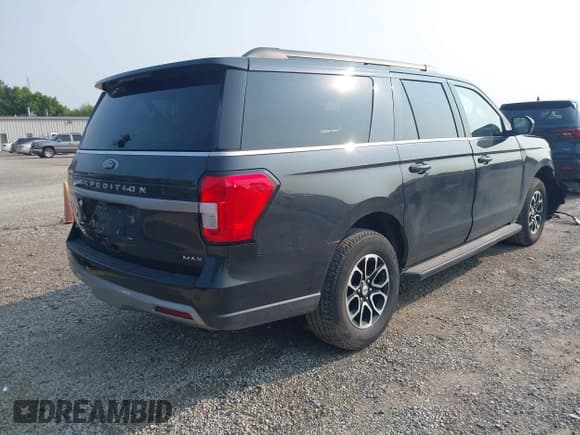 ✅ 2024 Ford Expedition Max XLT • VIN: 1FMJK1J84REA32552 • Lot: 43119901. Wystawiony na IAAI z przebiegiem 47 083 mil. Bezpłatny archiwum sprzedaży aukcyjnych z USA i szczegółowy raport historii pojazdu na DreamBid. Zdjęcie 4.