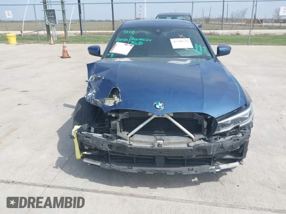 ✅ 2022 BMW 3 Series 330i • VIN: 3MW5R1J06N8C32399 • Lot: 41788730. Listed on IAAI with 53,691 mi. Free auction sales archive from the USA and detailed vehicle history report at DreamBid. Image 12.