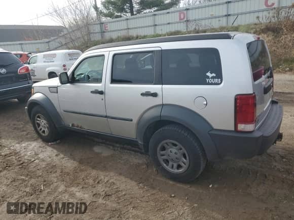 2008 Dodge Nitro SXT с VIN 1D8GU28K58W101534, выставлен на аукционе Copart как лот 79817204 с пробегом 102 518 миль миль и Чистый • Clean title. История ставок и продаж доступна на DreamBid. Изображение 2.